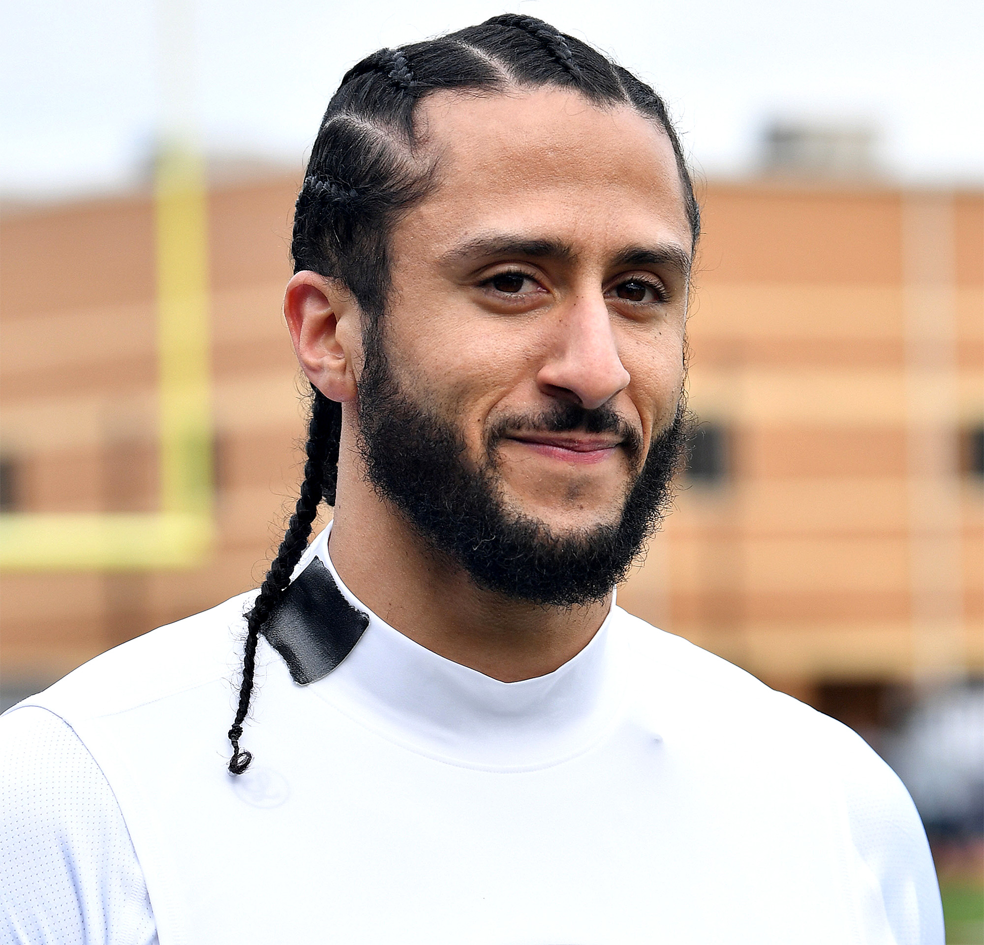 How tall is Colin Kaepernick?